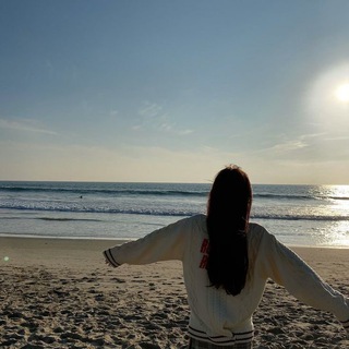 Логотип @weirdsunc - 𝙬𝙚𝙞𝙧𝙙𝙨𝙪𝙣.𝘴𝘩𝘰𝘱