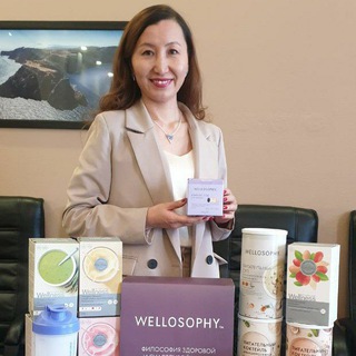 Логотип @wellnessliferoza - WELLOSOPHY ❤