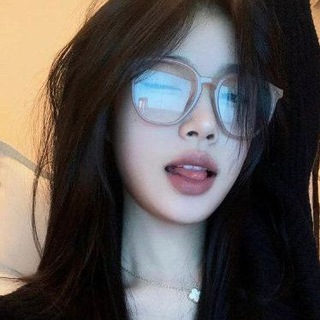 Логотип @weluvaruke - weluvaruke