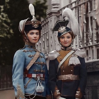 Логотип @weromanov - Комментарии 🖋