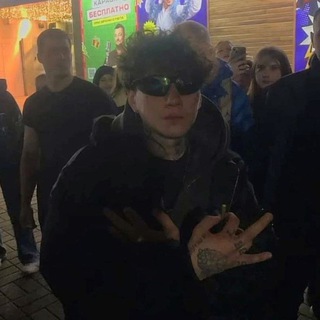 Логотип @wertiyp7 - M&C