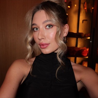 Логотип @whatgirlsay - о чем говорят девушки