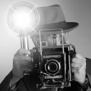 Логотип @whichtimes - Time Machine