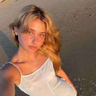 Логотип @whiqs - 𝗐𝗁𝗂𝗊𝗌 | 𝗁𝖾𝗅𝗉 🖇