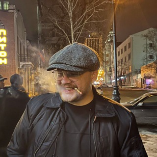 Логотип @whoislebowski - Лысые козырьки