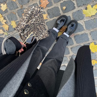 Логотип @whysohott - Resale by Annet.D 💖