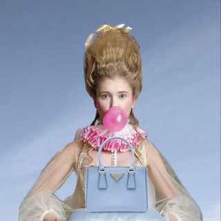 Логотип @wi_rich - Смотри Праде в глаза