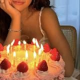 Логотип @withheartmarii - марка читает🌤️