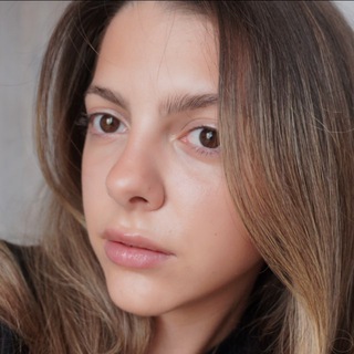 Логотип @withheartvaleria - Lera Salomatina