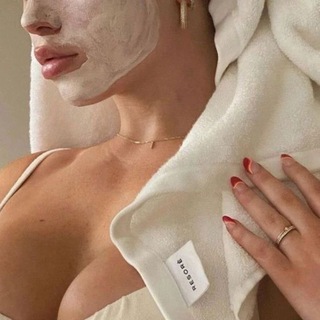 Логотип @womantopp - Женская территория 👠