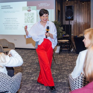 Логотип @womenrulyat - Камилла Воронкова