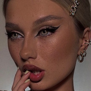 Логотип @womsek - Юлия Парфенова