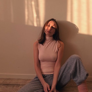 Логотип @wonderjully - Yulia Gitoléndiya