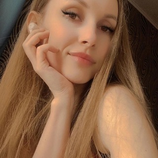 Логотип @world_ari - world ARI