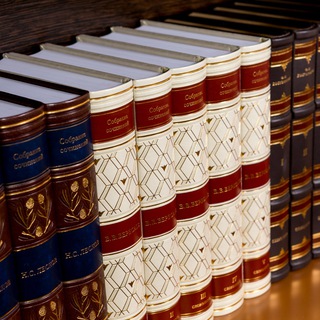 Логотип @worldclassic_web - Мировая классика | Цитаты | Произведения