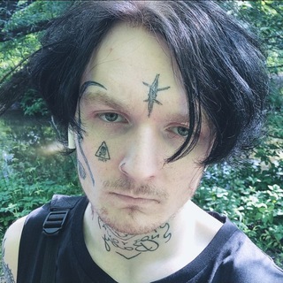 Логотип @woutwingss - чат без крыльев