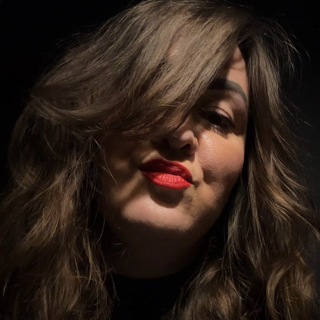 Логотип @woweeitsme - • Блогер | Эстетика и стиль •