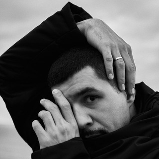 Логотип @wowspeaker - Айнур Зиннатуллин