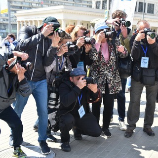 Логотип @wpolitics - "Мир женской политики"