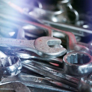 Логотип @wrenchhouse - Хижина Гаечного Ключа 🔧