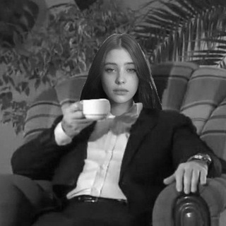 Логотип @xayreenachat - детский садик 🍼