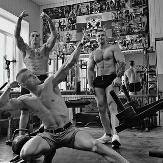 Логотип @xuytamplaval - че там