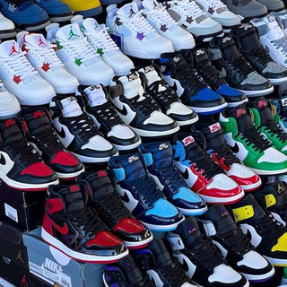 Логотип @yakarlik228 - CH.STORE 👟