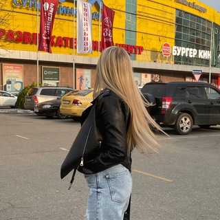 Логотип @yalolifee - YALO💛LIFE