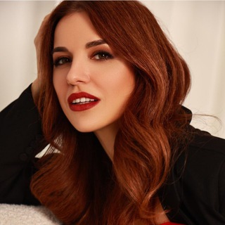 Логотип @yanaformetg - Яна Логвина. Трансформация души, тела, бизнеса.