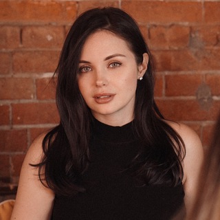 Логотип @yanasiverskaya - Девушка с недвижкой