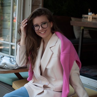 Логотип @yanayanenko_style - ⟬⟭ Стилист-арми на связи ⟬⟭