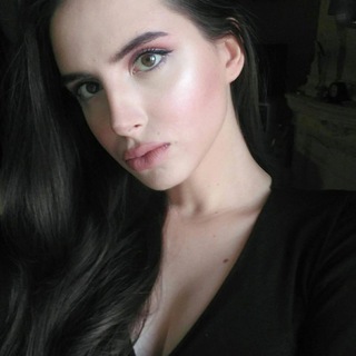 Логотип @yaniksgg - Яна и все такое✨