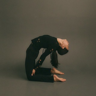 Логотип @yanissimoyoga - добрый день, с вами Яна