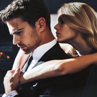 Логотип @yapomnyunas - Держись!