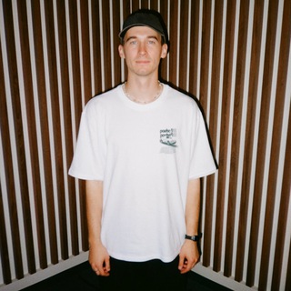 Логотип @yariknevarik - яр