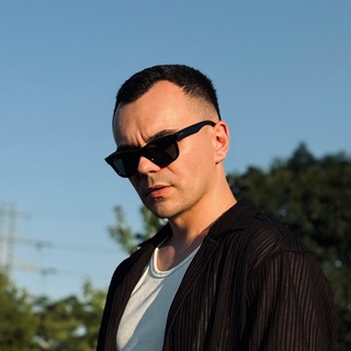 Логотип @yarikpaw - Ярик Лапа