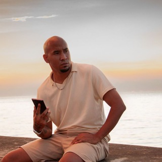 Логотип @yasmani - Yasmani Limas ⚡