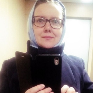 Логотип @yasna_portfolio - Творческая на всю голову