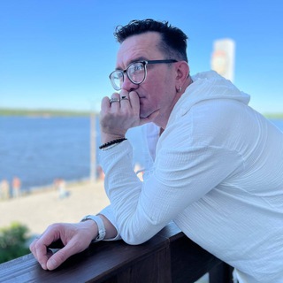 Логотип @yastrunkin - Стрункин печатает...