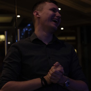 Логотип @yatsenko_type - Яценко печатает...