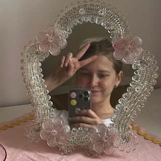 Логотип @yellowline_studio - Наташа из Yellow Line