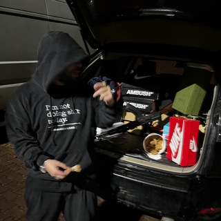 Логотип @ygleon - Yung Leo