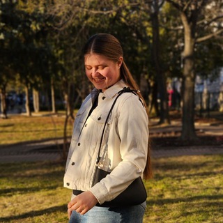 Логотип @yo_ur_friend - Your friend🦋🤝