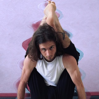 Логотип @yoga_viktor - BRAHMAN