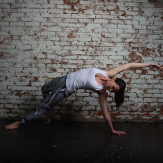 Логотип @yogaolgamaltseva - YOGA_by_OM