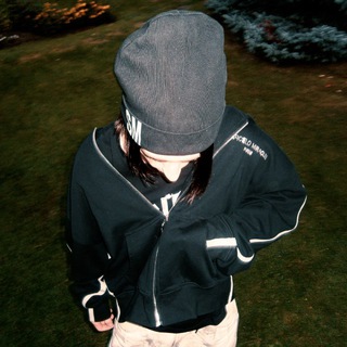 Логотип @yogasdaily - YOGAS