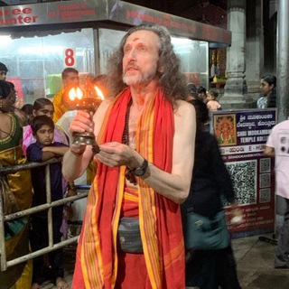 Логотип @yogasvz - Индуизм и Йога с Владимиром Зайцевым