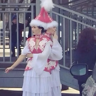 Логотип @yohoycycigxoyx - девушка без адреса