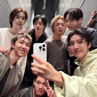 Логотип @yoongi_0309miny - ⚜𝔹𝕋𝕊 𝑈𝑁𝐼𝑉𝐸𝑅𝑆𝐸⚜