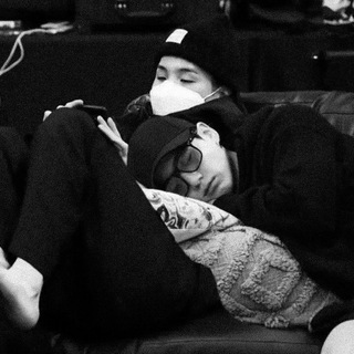 Логотип @yoonkook12 - Юнгуки как смысл жизни